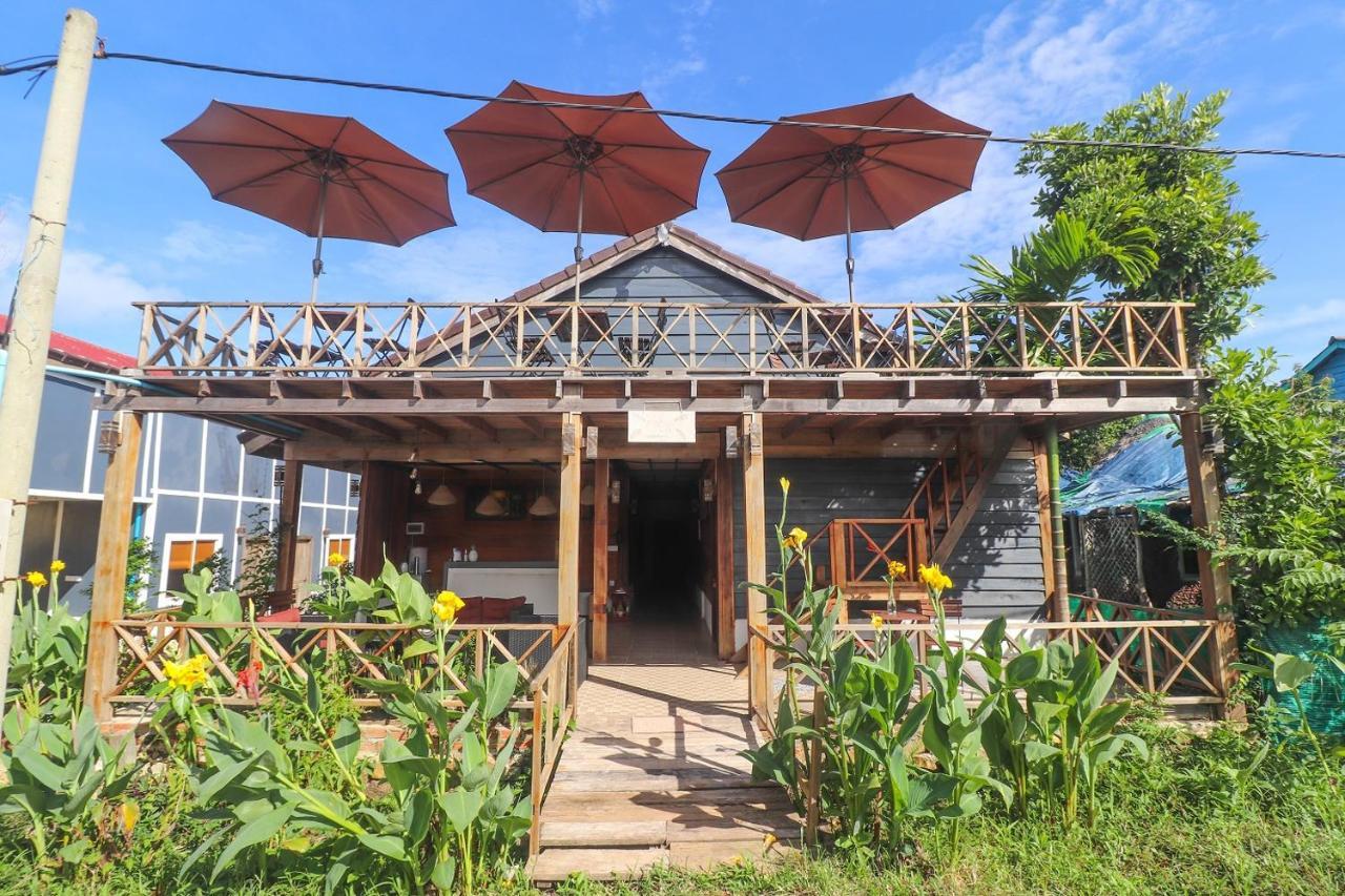 The Azure - M'Pai Bay Hotel Koh Rong Sanloem Exterior photo